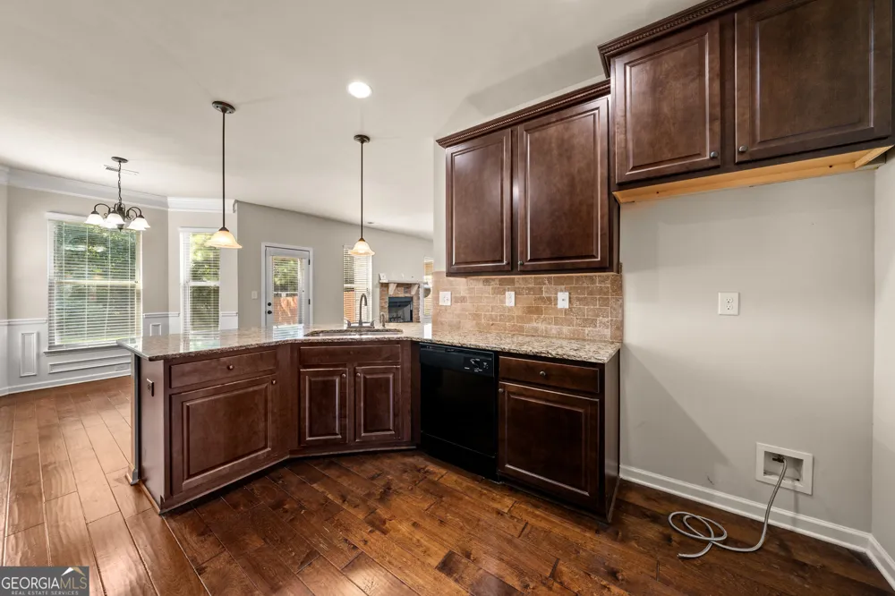 90 Sylvan LOOP Fayetteville, GA 30214