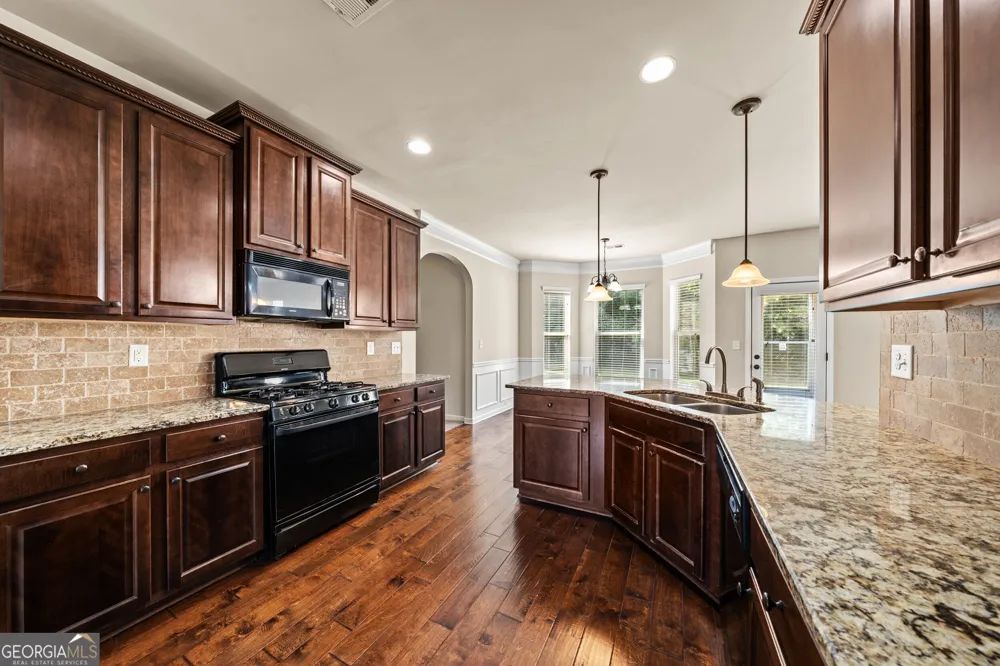 90 Sylvan LOOP Fayetteville, GA 30214