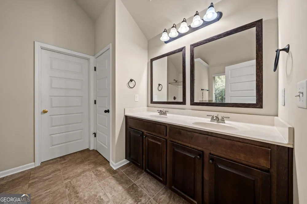90 Sylvan LOOP Fayetteville, GA 30214