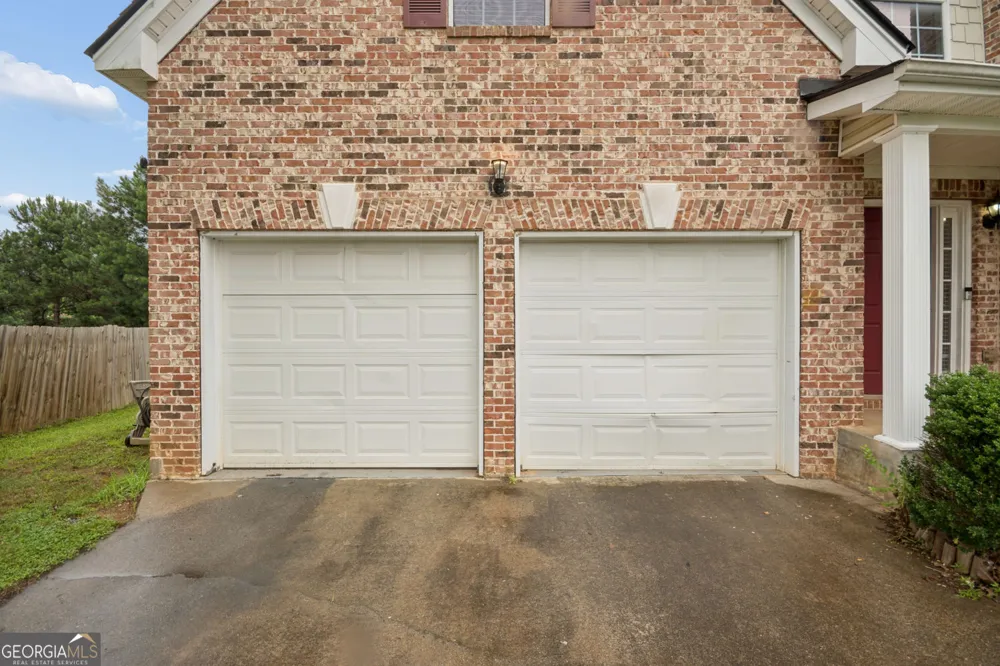 439 Lake Ridge LN Fairburn, GA 30213