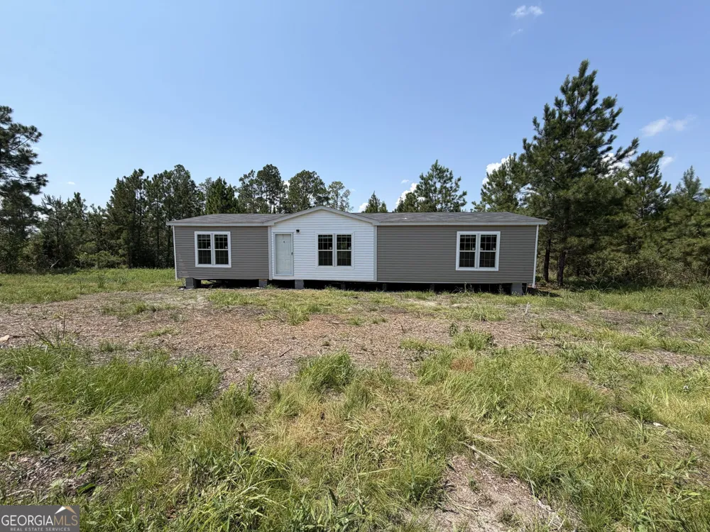 72 McLean RD Lumber City, GA 31549