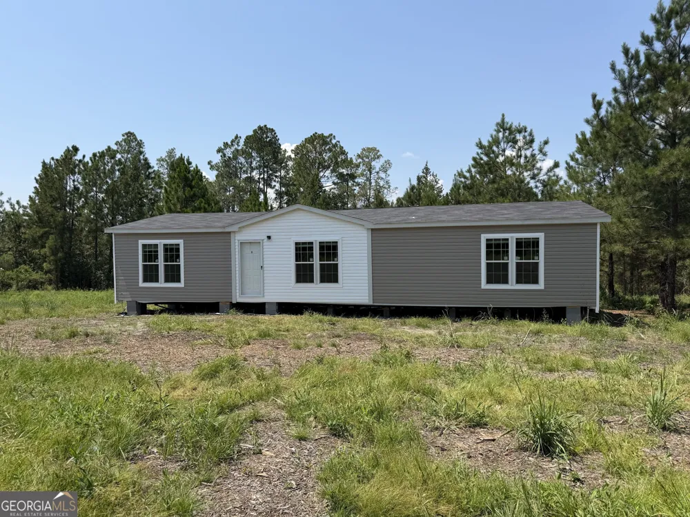 72 McLean RD Lumber City, GA 31549