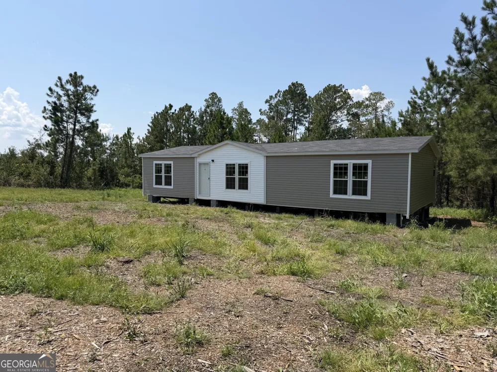 72 McLean RD Lumber City, GA 31549