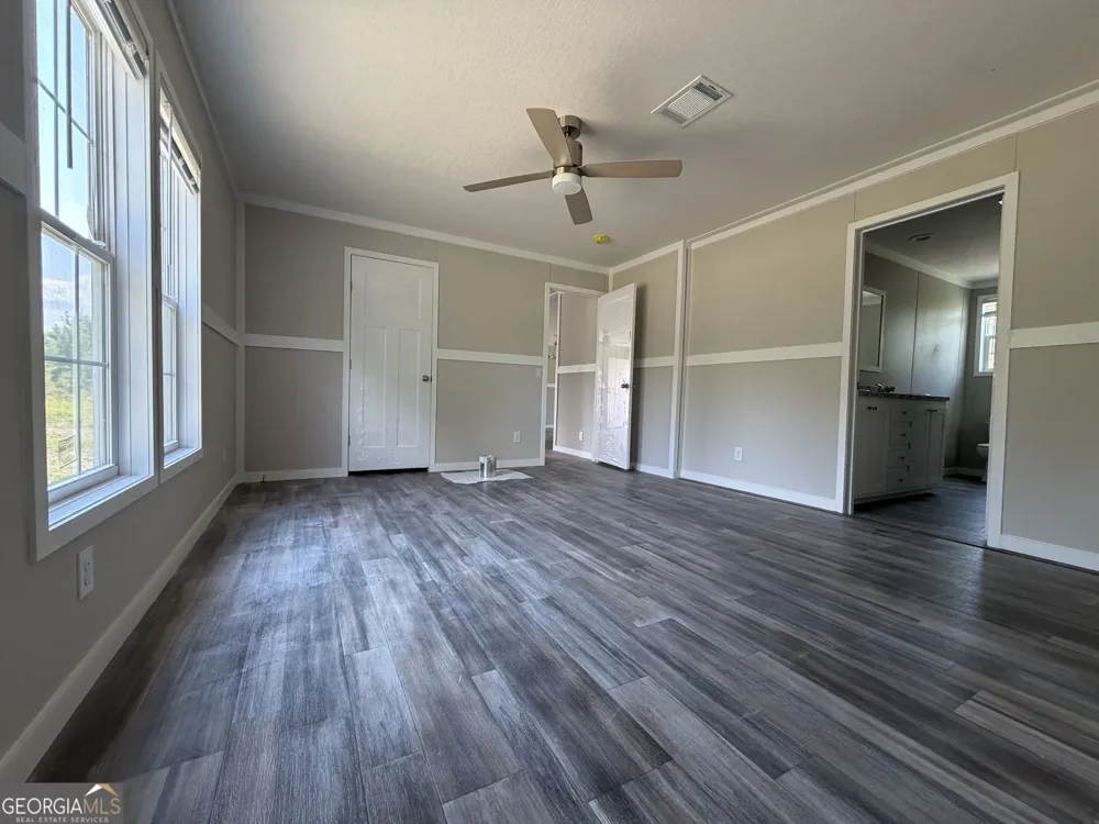 72 McLean RD Lumber City, GA 31549