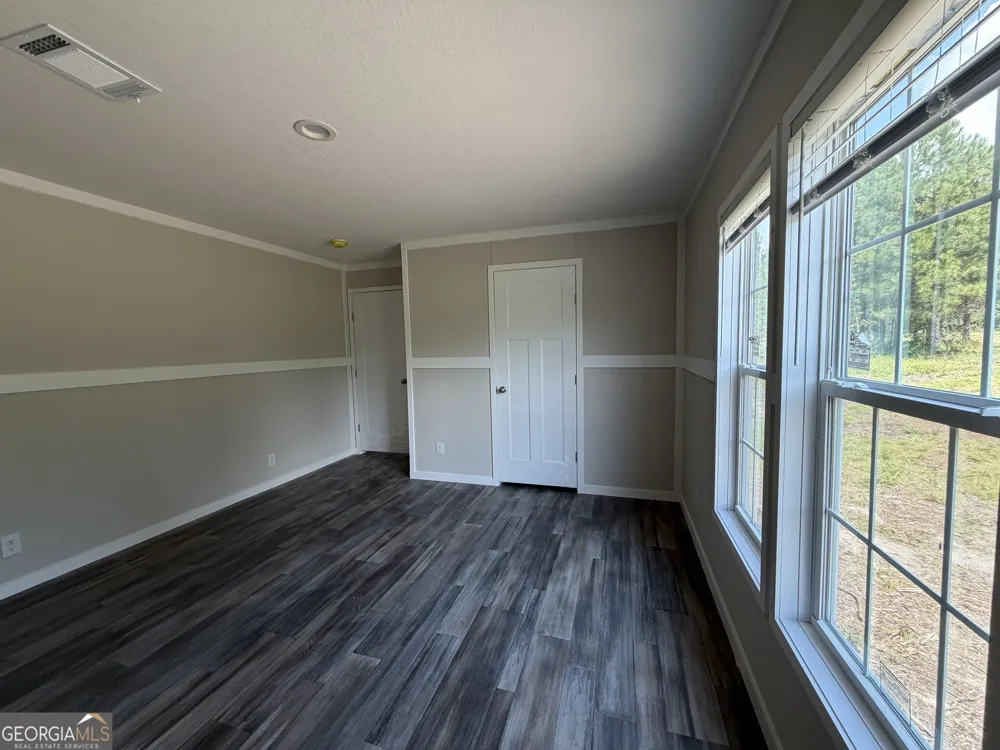 72 McLean RD Lumber City, GA 31549