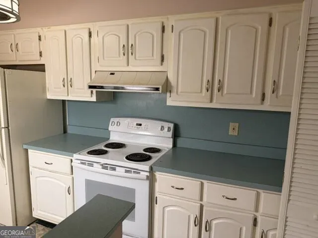 30 Arpege WAY NW Atlanta, GA 30327