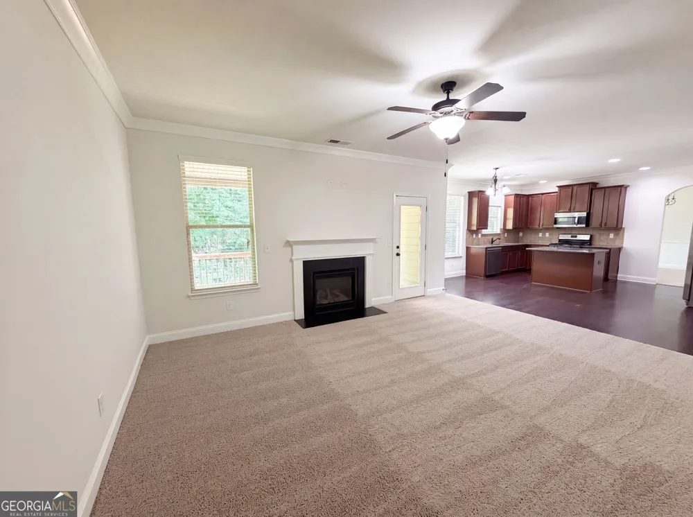 2321 Willow Shade LN Loganville, GA 30052