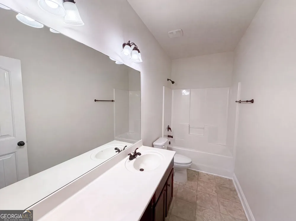 2321 Willow Shade LN Loganville, GA 30052