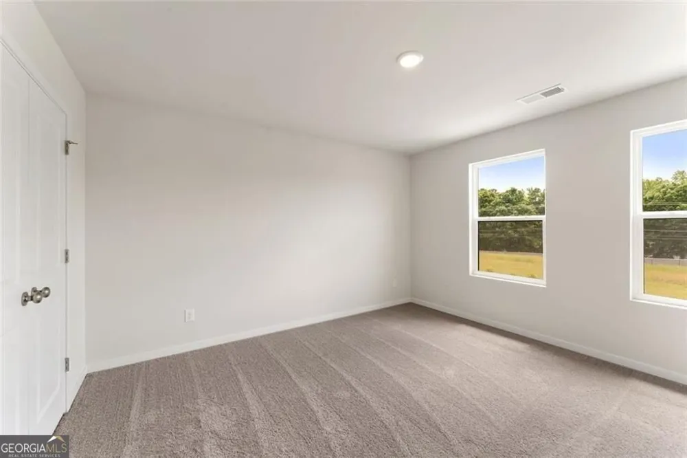 1283 Farmers LOOP Austell, GA 30106