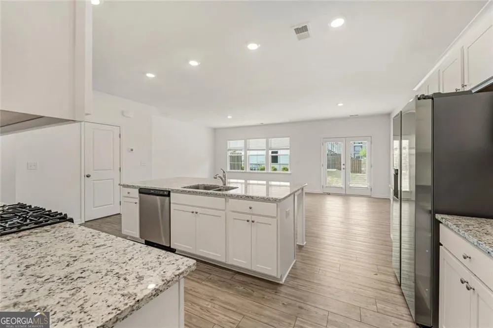 649 Isom WALK Suwanee, GA 30024