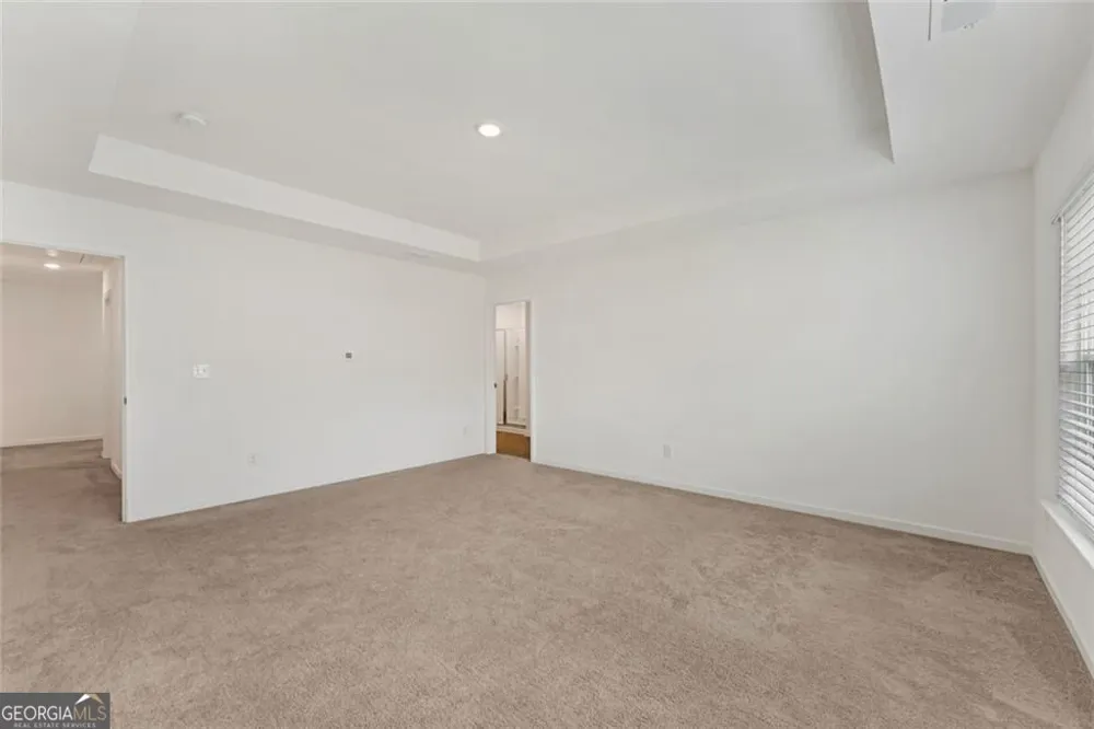 649 Isom WALK Suwanee, GA 30024
