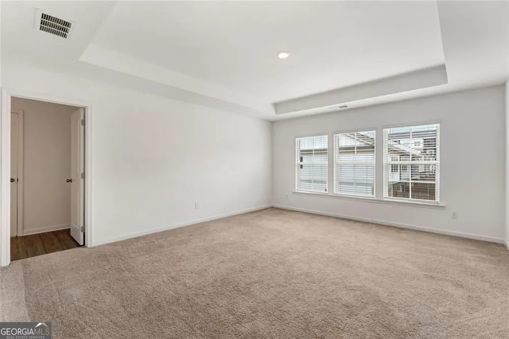 649 Isom WALK Suwanee, GA 30024