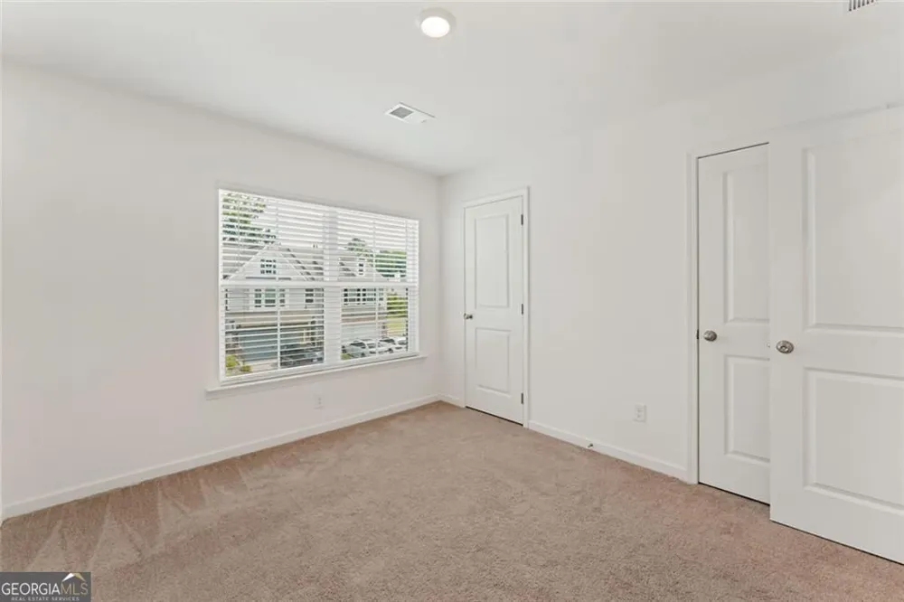 649 Isom WALK Suwanee, GA 30024