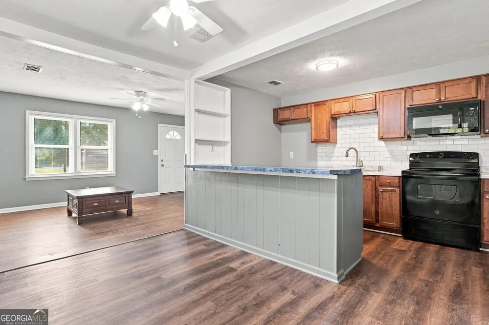 1465 E Highpoint DR Douglasville, GA 30134
