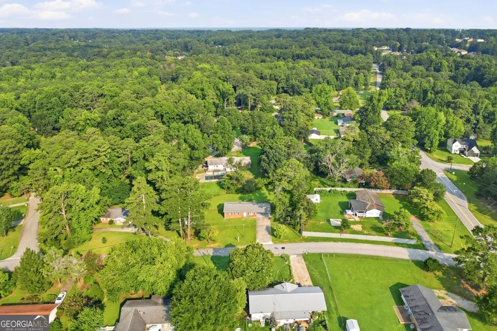 1465 E Highpoint DR Douglasville, GA 30134
