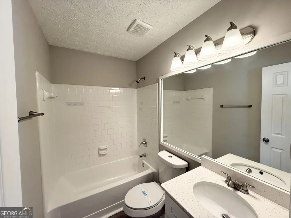 6563 Eastbriar DR Lithonia, GA 30058