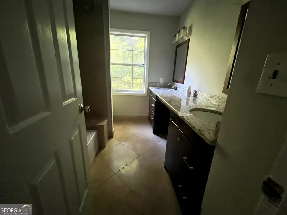 304 Bridge LN SE Smyrna, GA 30082
