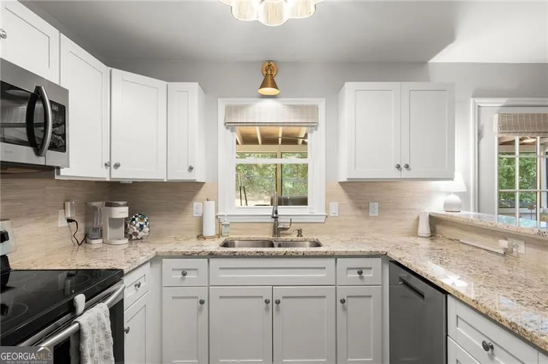 6804 Union Hill RD Canton, GA 30115