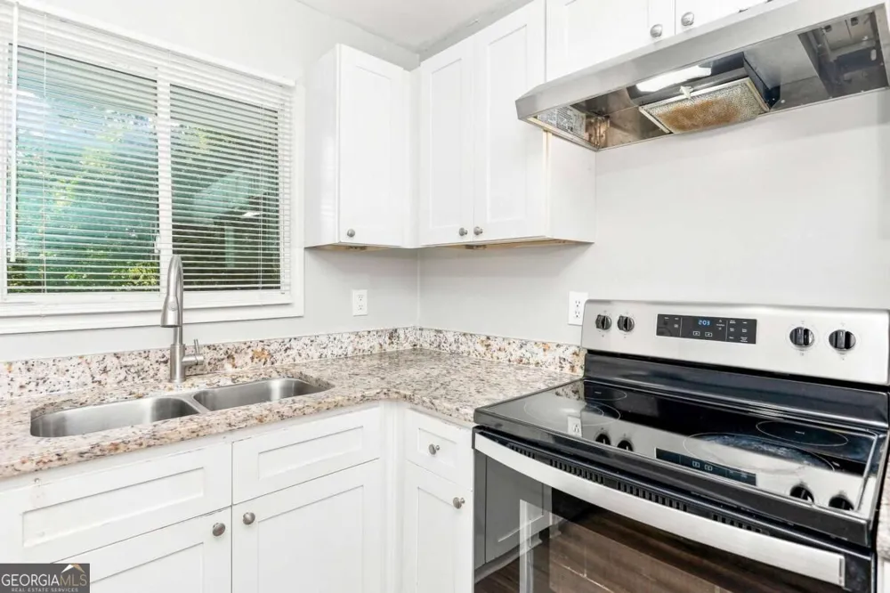 221 Whipporwill WAY Riverdale, GA 30274