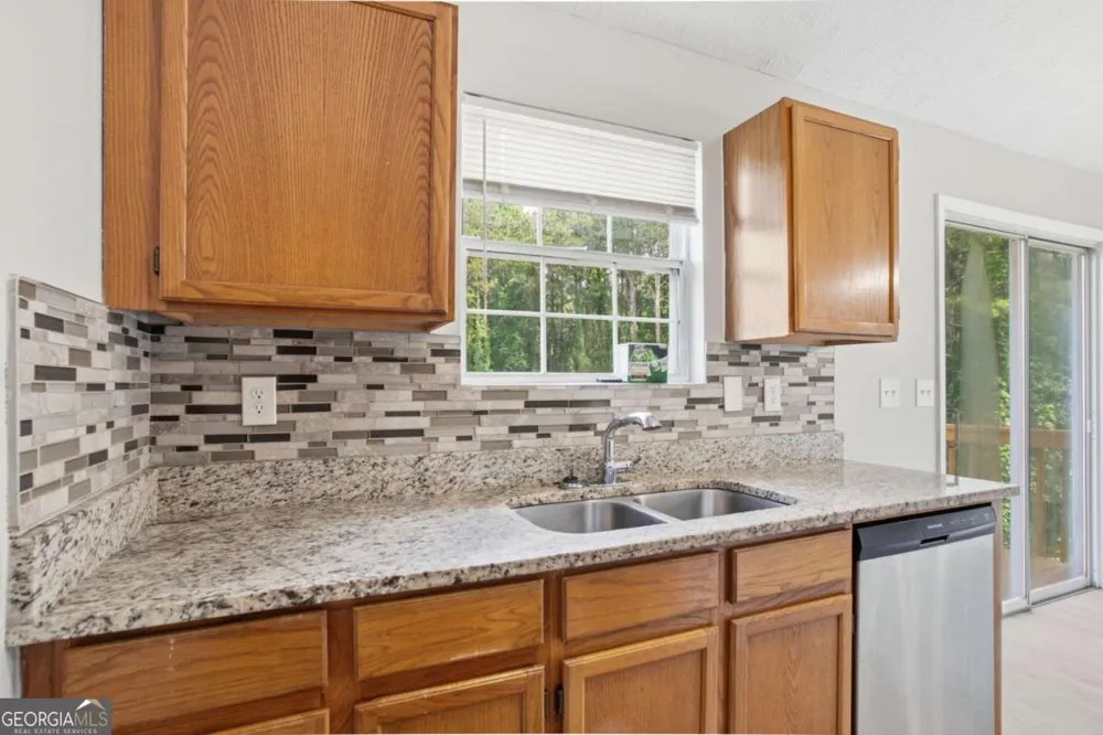 5855 Crescent Ridge CT Lithonia, GA 30058
