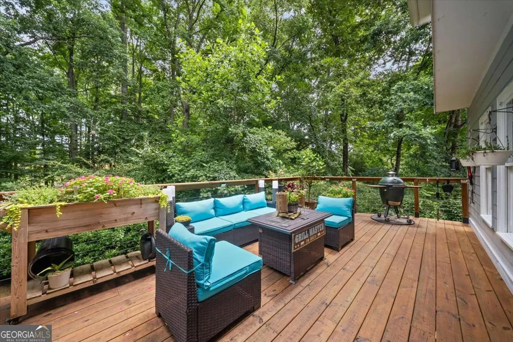 649 Goldenwood CT Powder Springs, GA 30127