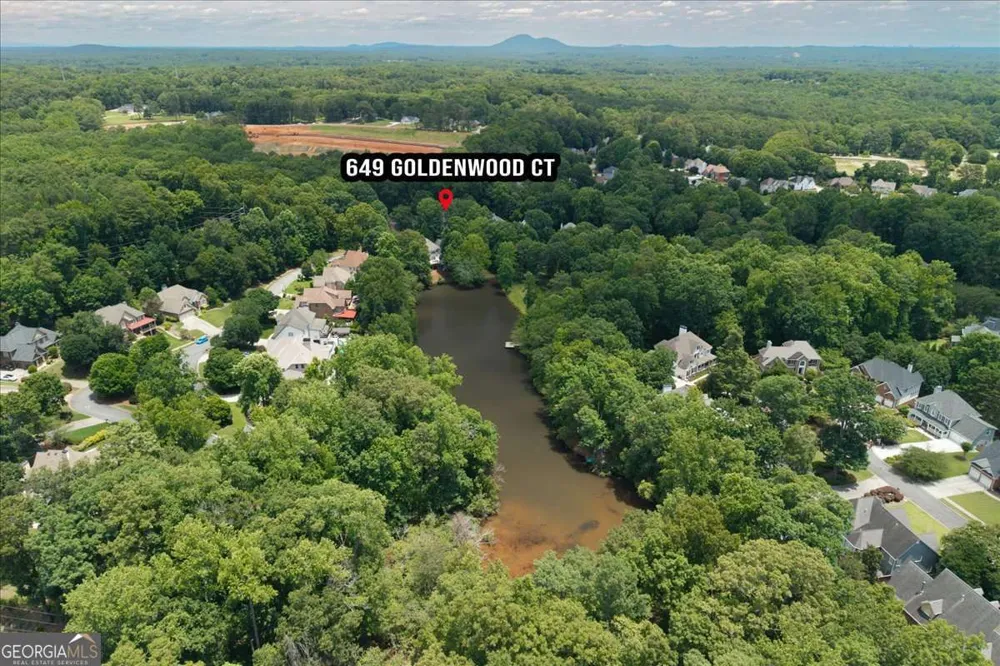 649 Goldenwood CT Powder Springs, GA 30127