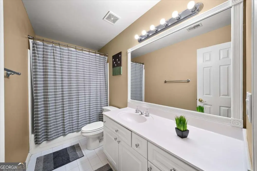 649 Goldenwood CT Powder Springs, GA 30127