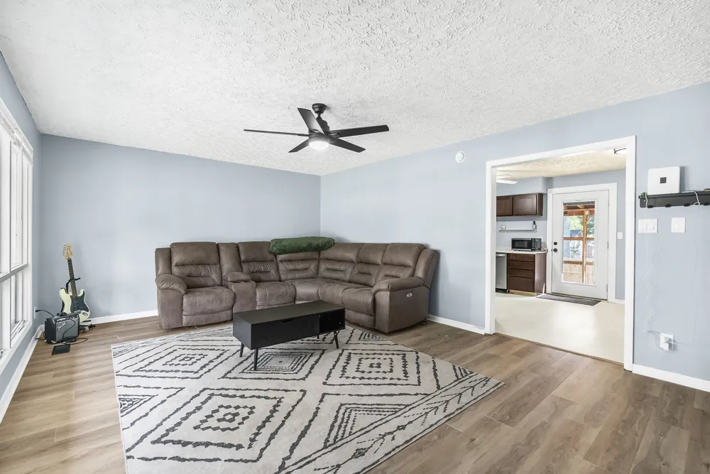 413 Sampson Ave Adairville, KY 42202