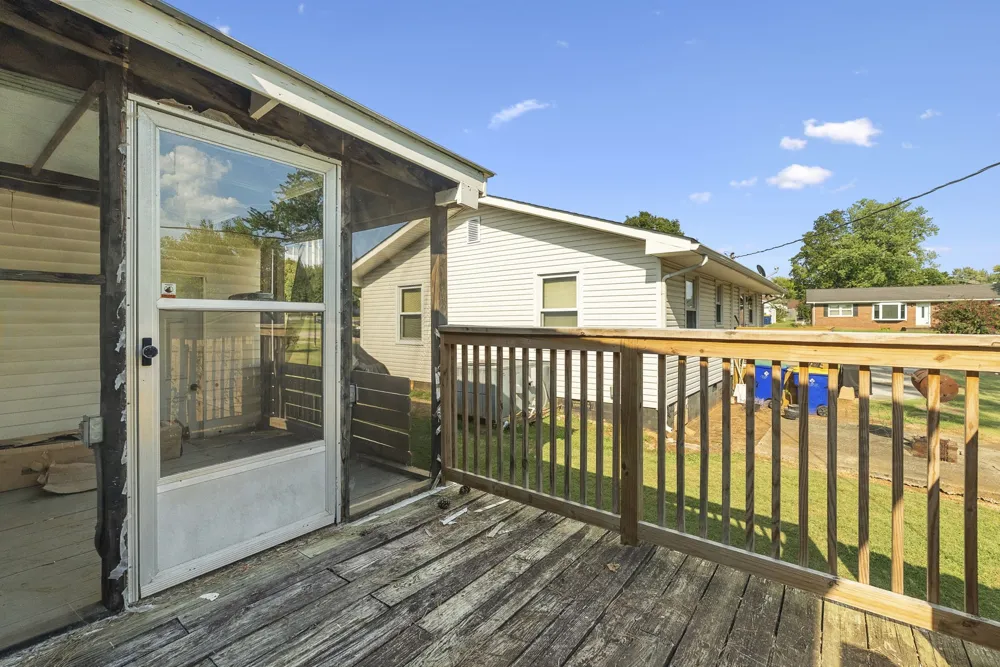 413 Sampson Ave Adairville, KY 42202