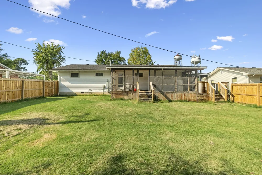413 Sampson Ave Adairville, KY 42202