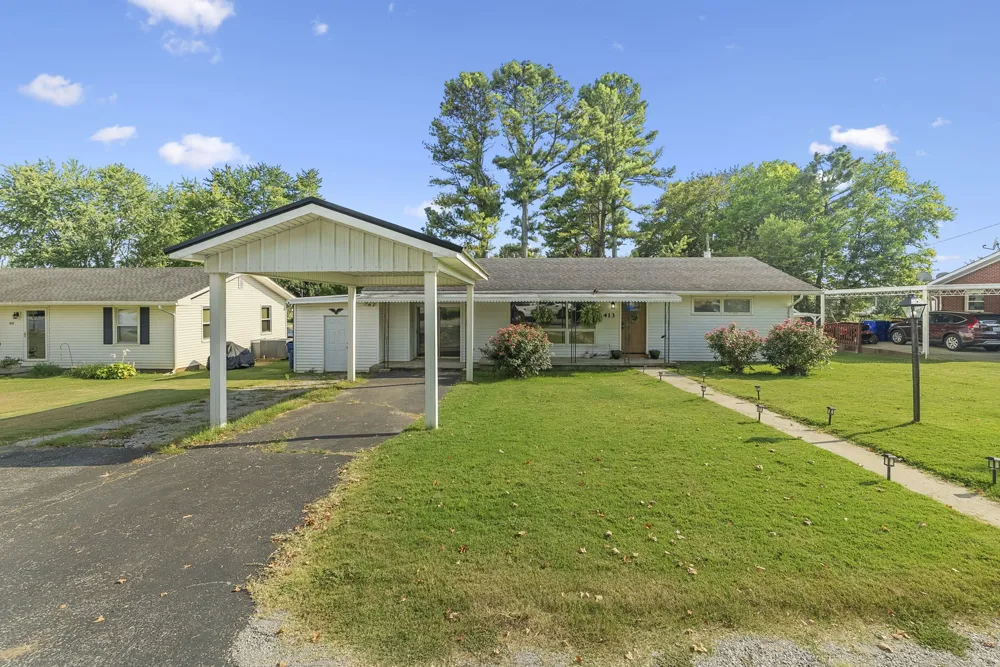 413 Sampson Ave Adairville, KY 42202