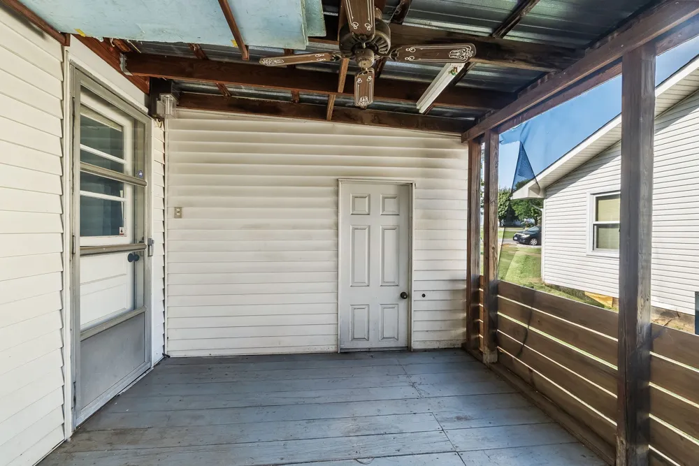 413 Sampson Ave Adairville, KY 42202