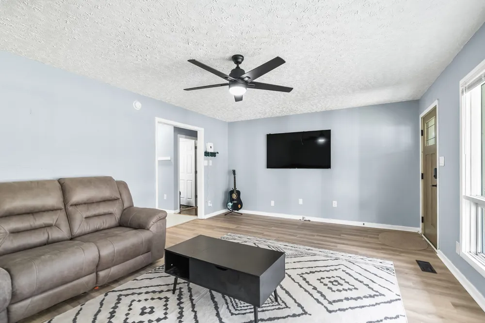 413 Sampson Ave Adairville, KY 42202