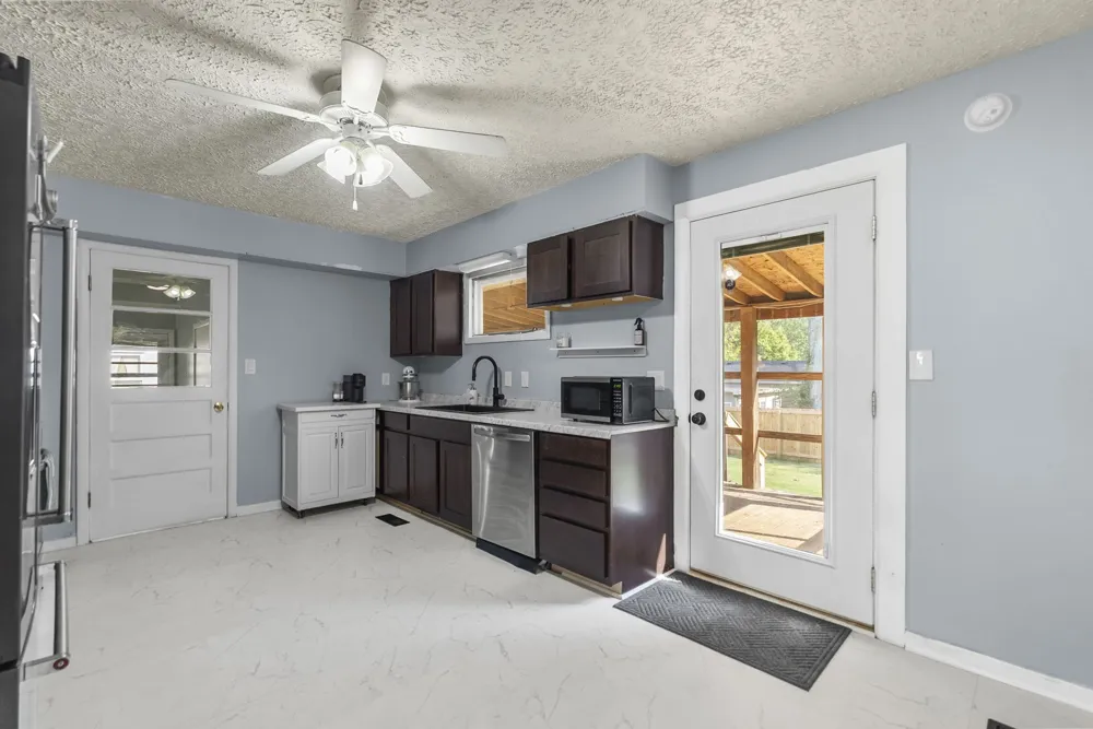 413 Sampson Ave Adairville, KY 42202