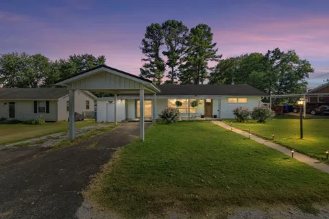 413 Sampson Ave