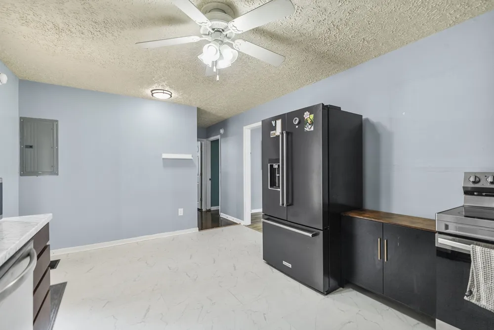 413 Sampson Ave Adairville, KY 42202