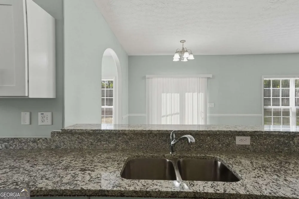 9217 Altridge DR Locust Grove, GA 30248