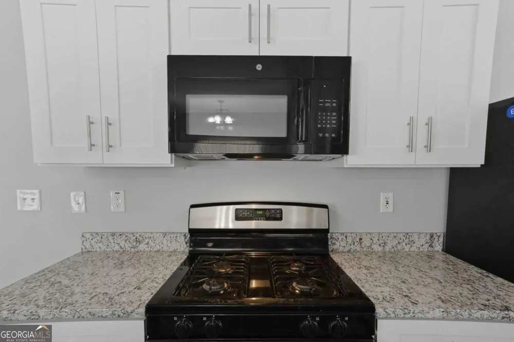 9217 Altridge DR Locust Grove, GA 30248