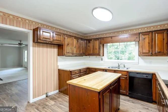 100 Ridgewood DR Rockmart, GA 30153