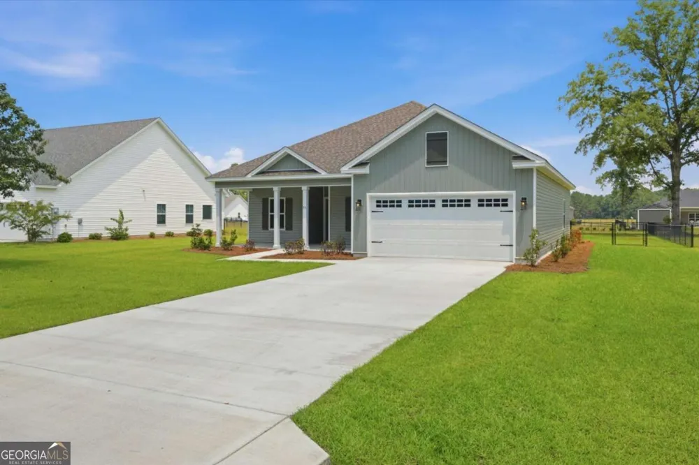 93 Ennis RD Pembroke, GA 31321