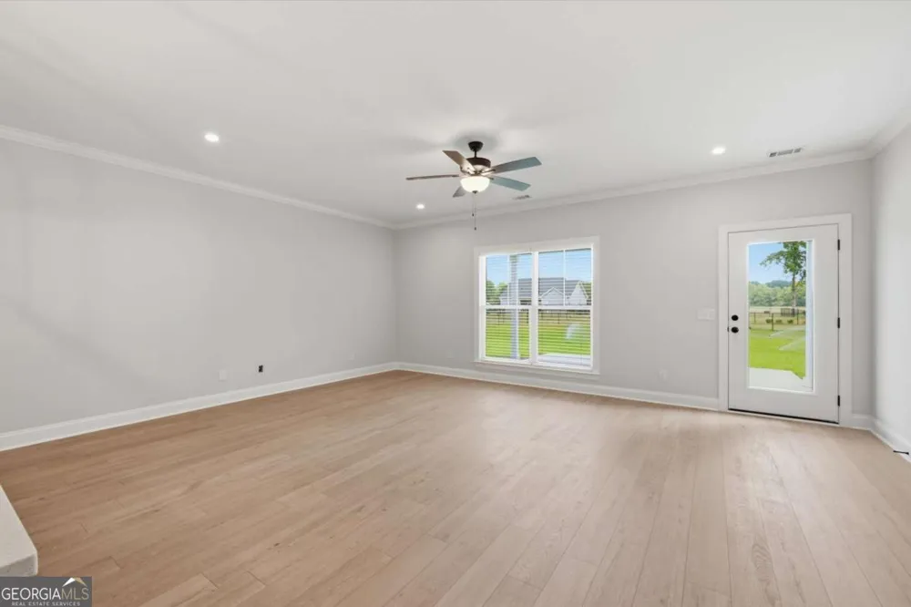 93 Ennis RD Pembroke, GA 31321