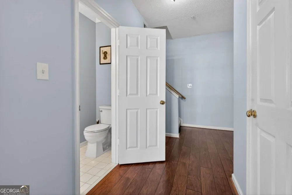 105 Vinings Forest CIR SE Smyrna, GA 30080
