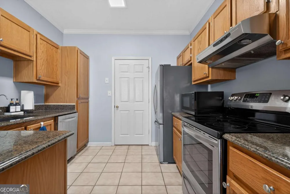 105 Vinings Forest CIR SE Smyrna, GA 30080