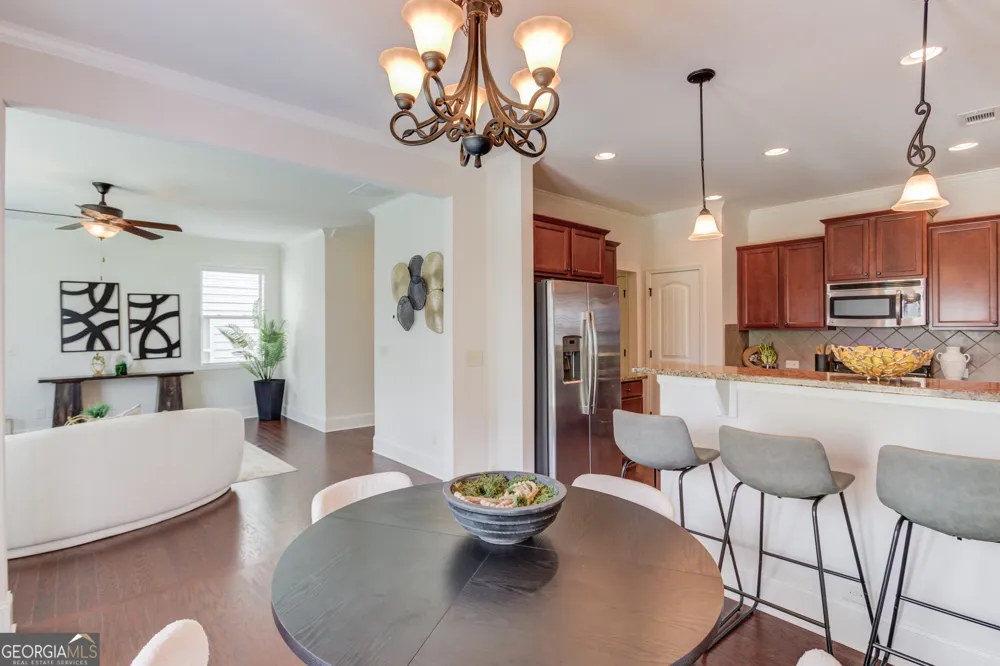 6907 Trailing Ivy WAY Flowery Branch, GA 30542