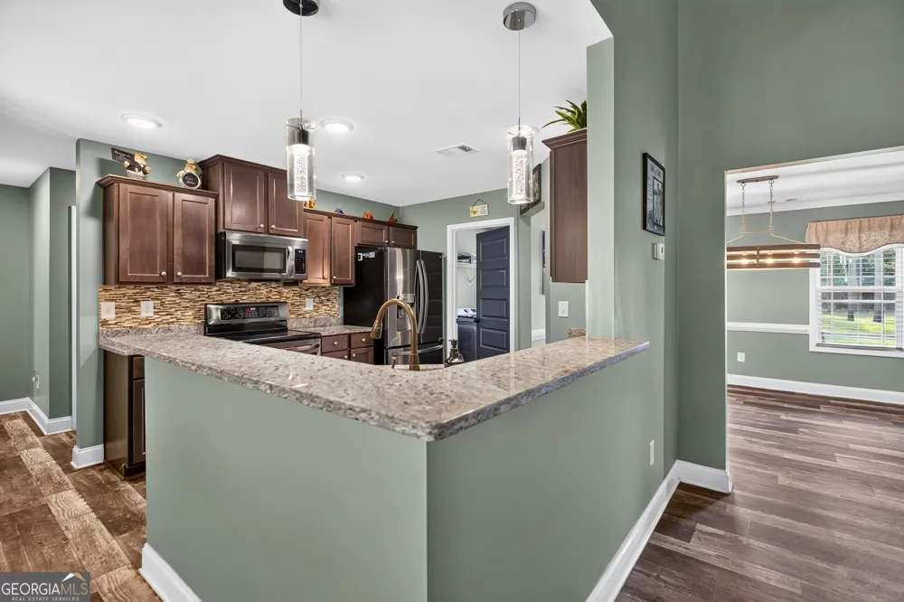 225 Cole Forest BLVD Barnesville, GA 30204