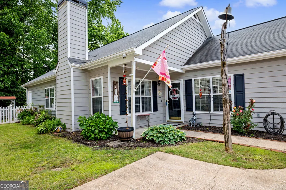 195 Woodgate DR Fayetteville, GA 30214