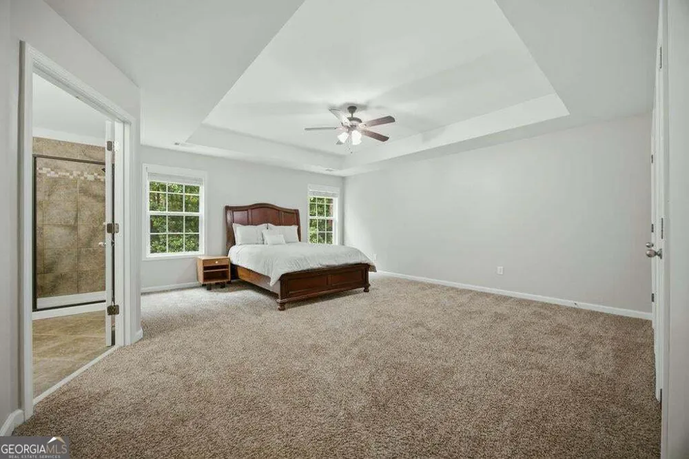 560 Crestmont LN Canton, GA 30114