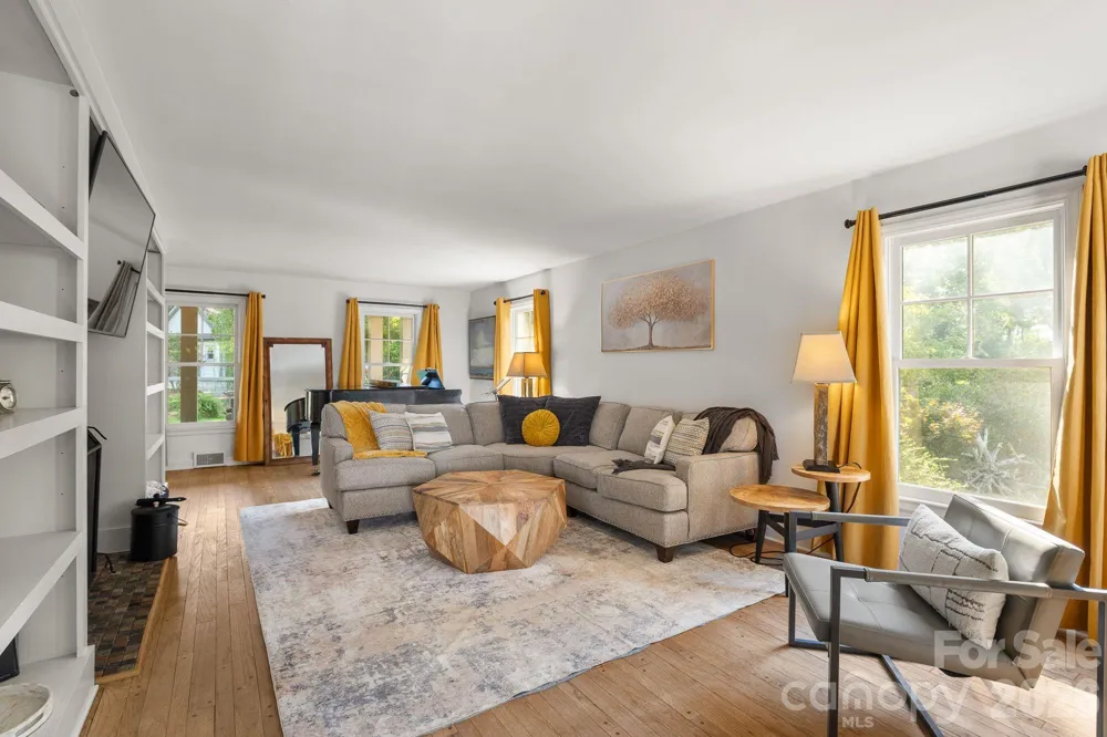 1 Orchid Lane Asheville, NC 28803