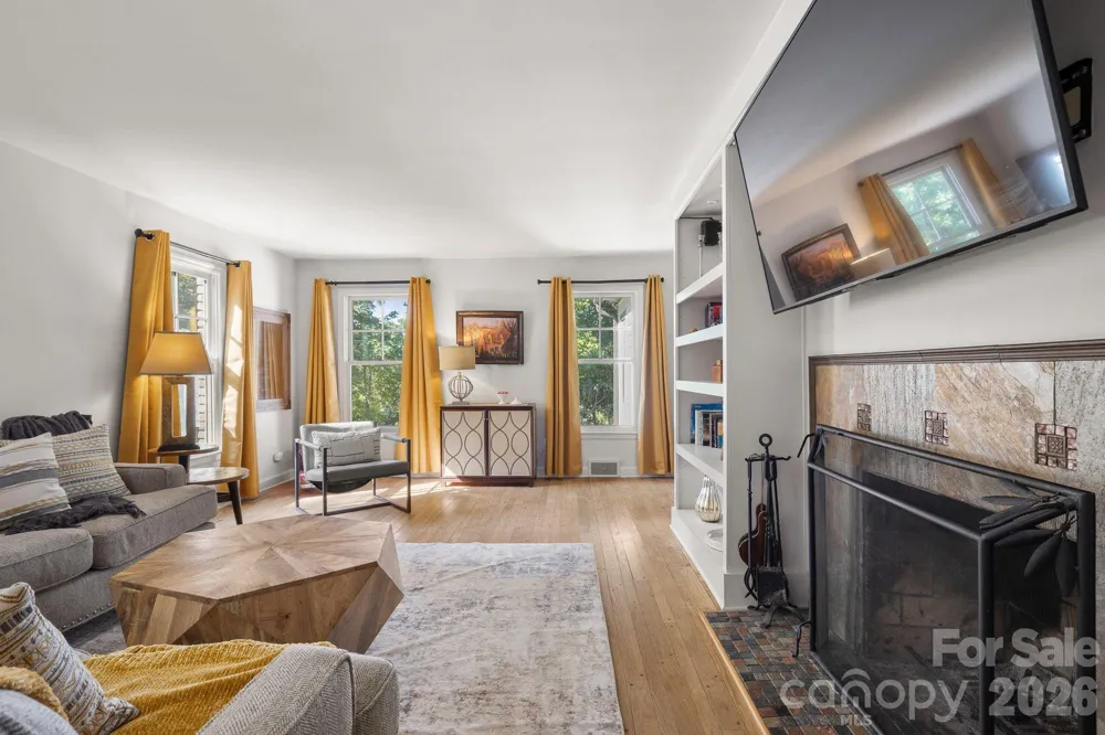 1 Orchid Lane Asheville, NC 28803