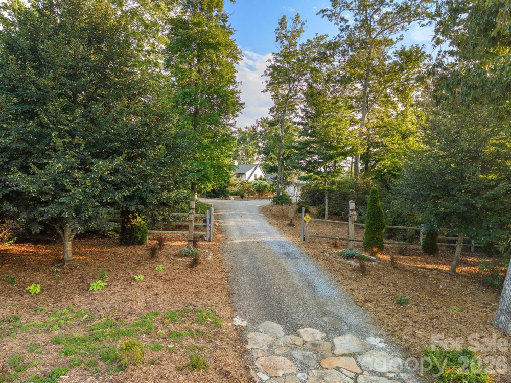 1 Orchid Lane Asheville, NC 28803